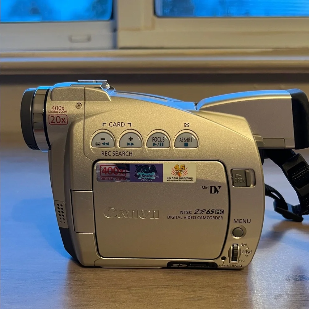 Canon NTSC ZR65 MC Digital Video Camcorder